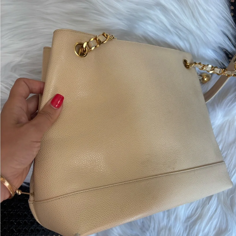 AUTHENTIC CHANEL beige caviar 24k gold vintage executive tote